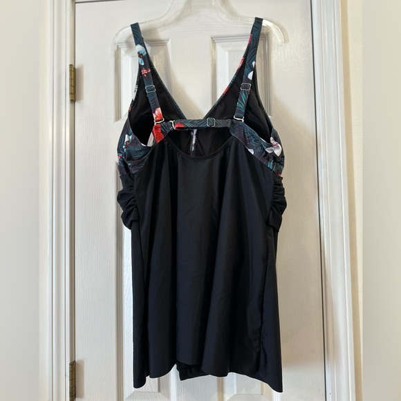 Pretty black & floral Swim dress Swimsuit sz 20W~Nwt’s - Picture 7 of 7